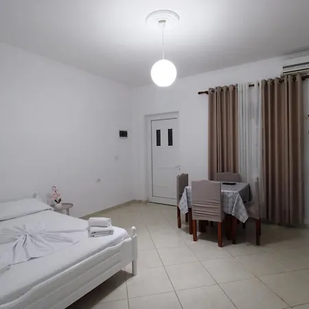 Ξενοδοχείο με διαμερίσματα Shameti Εξαμίλιο